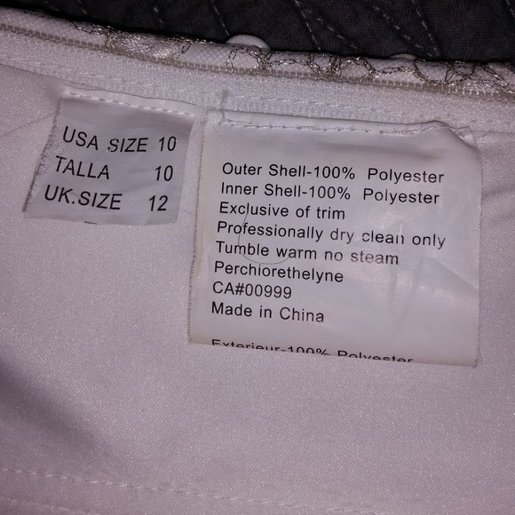 Diamond White Wedding Dress Size 10 Never Worn Excellent Condition - Picture 12 of 17